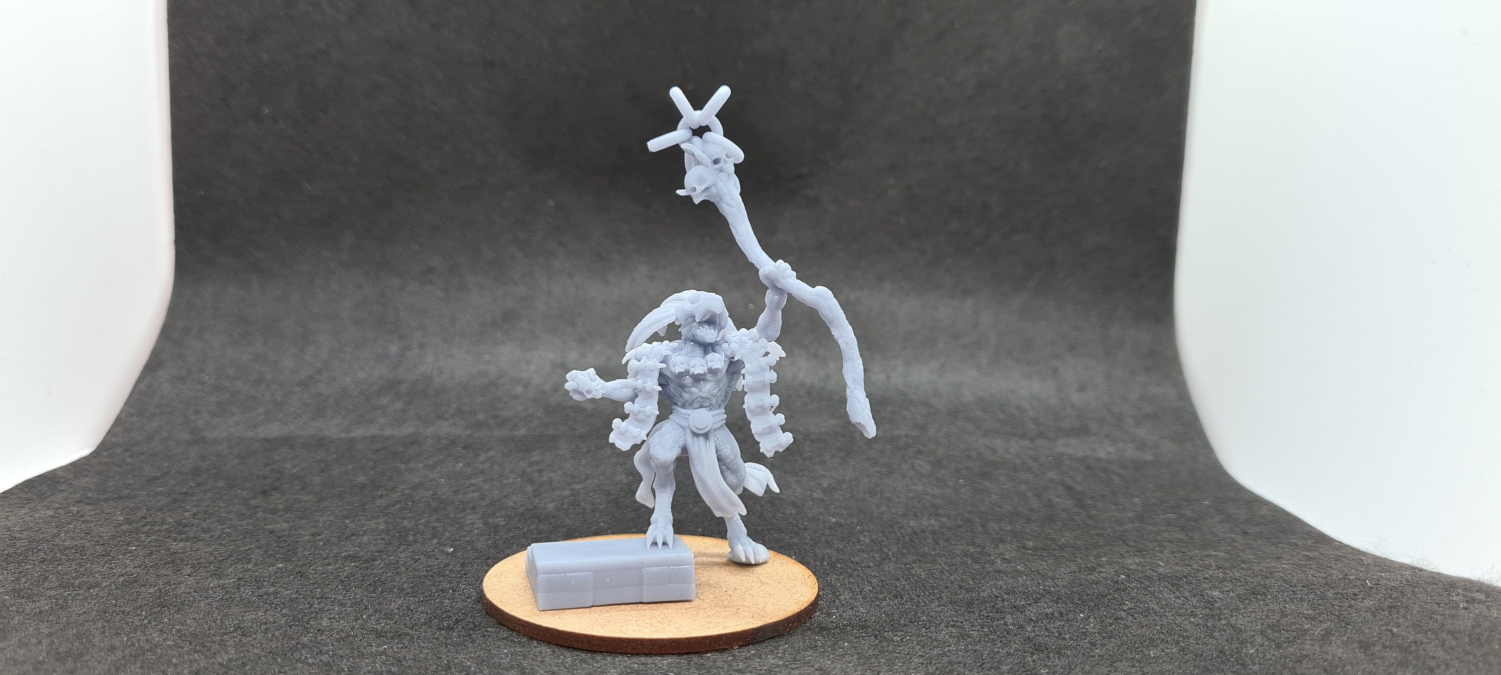 Lizardfolk Shaman: Tabletop Gaming Miniature (Resin 3D Print)